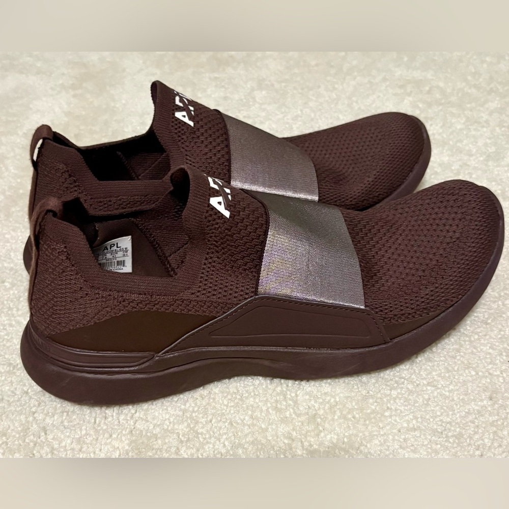 APL unisex/Women Chocolate Brown Slip-On Sneakers, size 10 - Picture 3 of 10